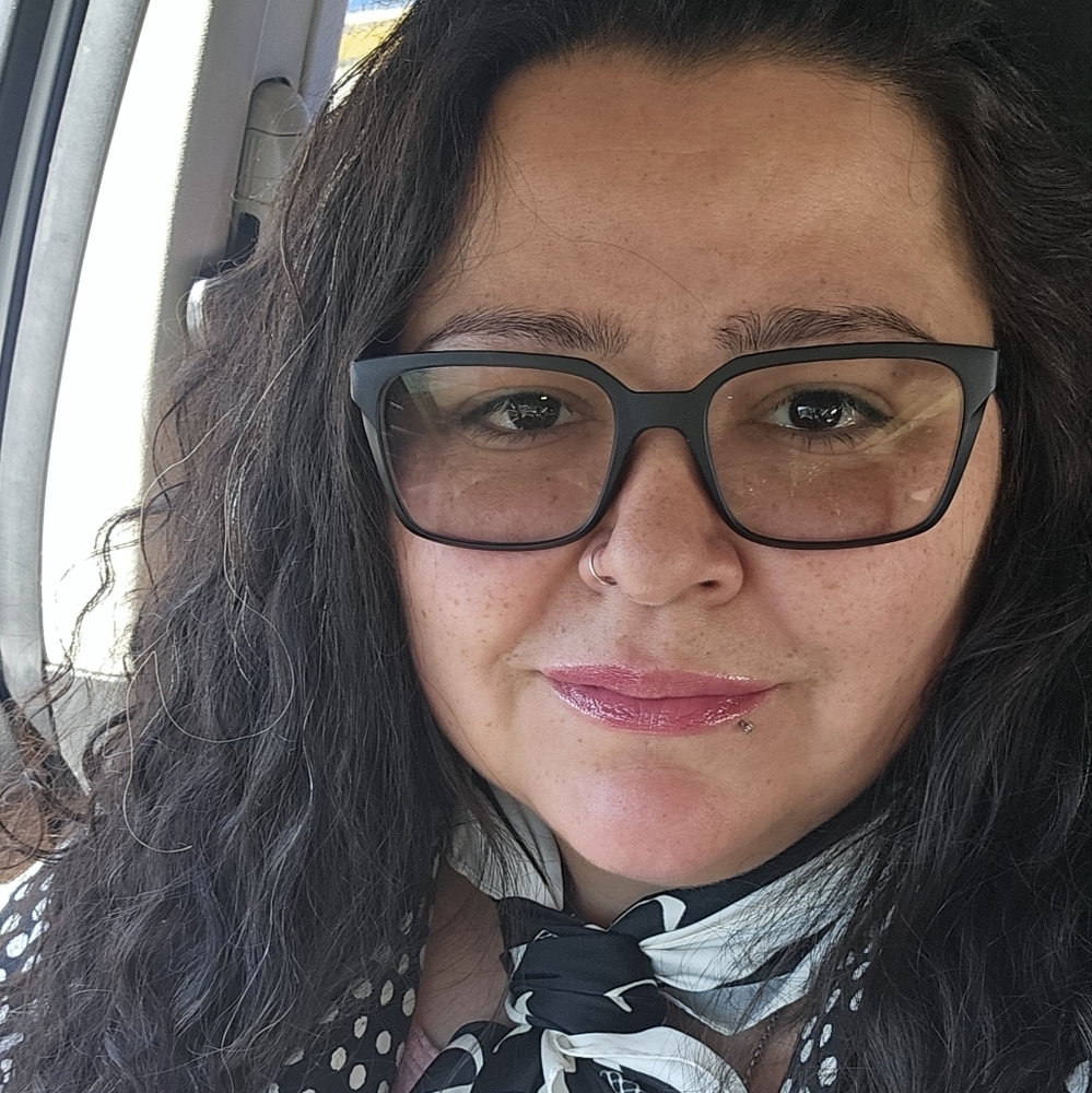 Meet your Posher, Chrystal